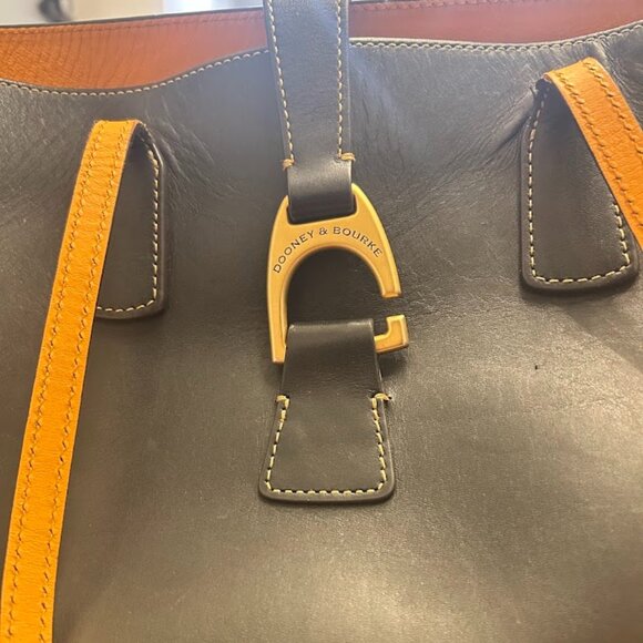 Dooney & Bourke Medium Shannon Tote Pebble Grain Leather – Brown - Picture 1 of 6